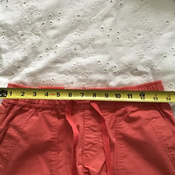 North Face Shorts NWT.  -1 - Picture 5 of 5